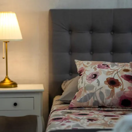 Apartman Romeo And Juliet With Balcony And Sea View
