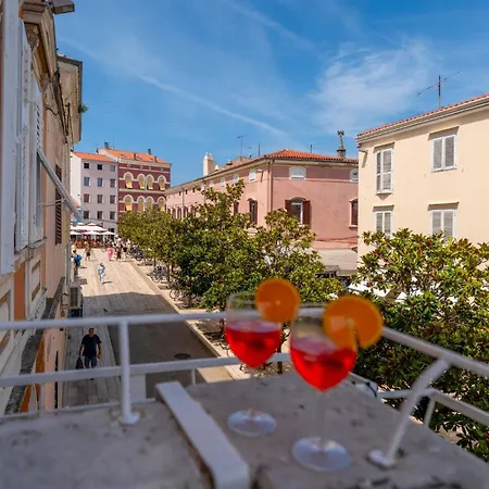 Romeo And Juliet With Balcony And Sea View *